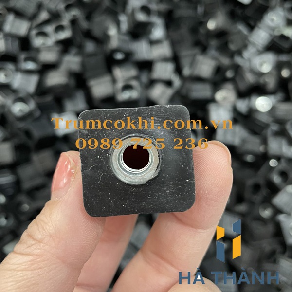 Nắp chụp nhựa bịt đầu sắt hộp vuông 25x25mm