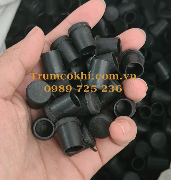 Nắp chụp nhựa bịt đầu sắt hộp phi 14 mm