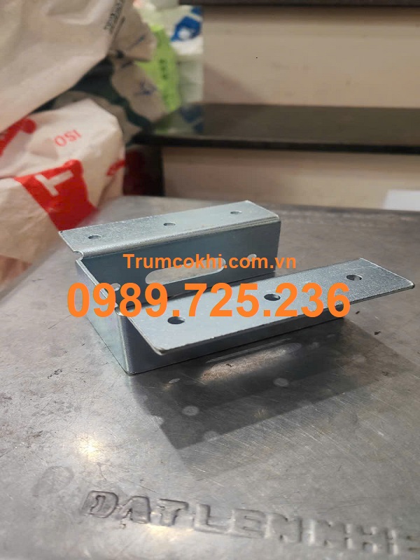 Bass u chữ nhật 50x100mm