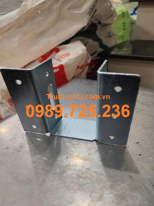 Bát sắt chữ u 50x100mm