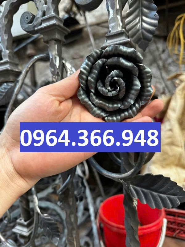 Bông hồng sắt